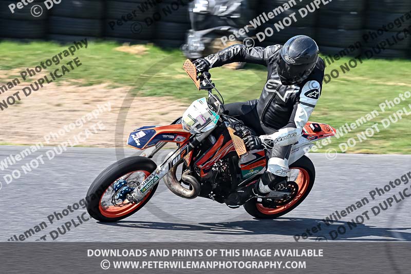 enduro digital images;event digital images;eventdigitalimages;lydden hill;lydden no limits trackday;lydden photographs;lydden trackday photographs;no limits trackdays;peter wileman photography;racing digital images;trackday digital images;trackday photos
